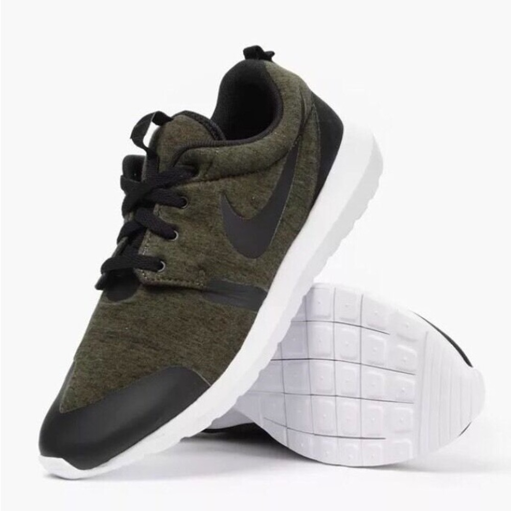 Nike Roshe One NM TP 12 Olive Green Tech Fleece Pack Black White Run